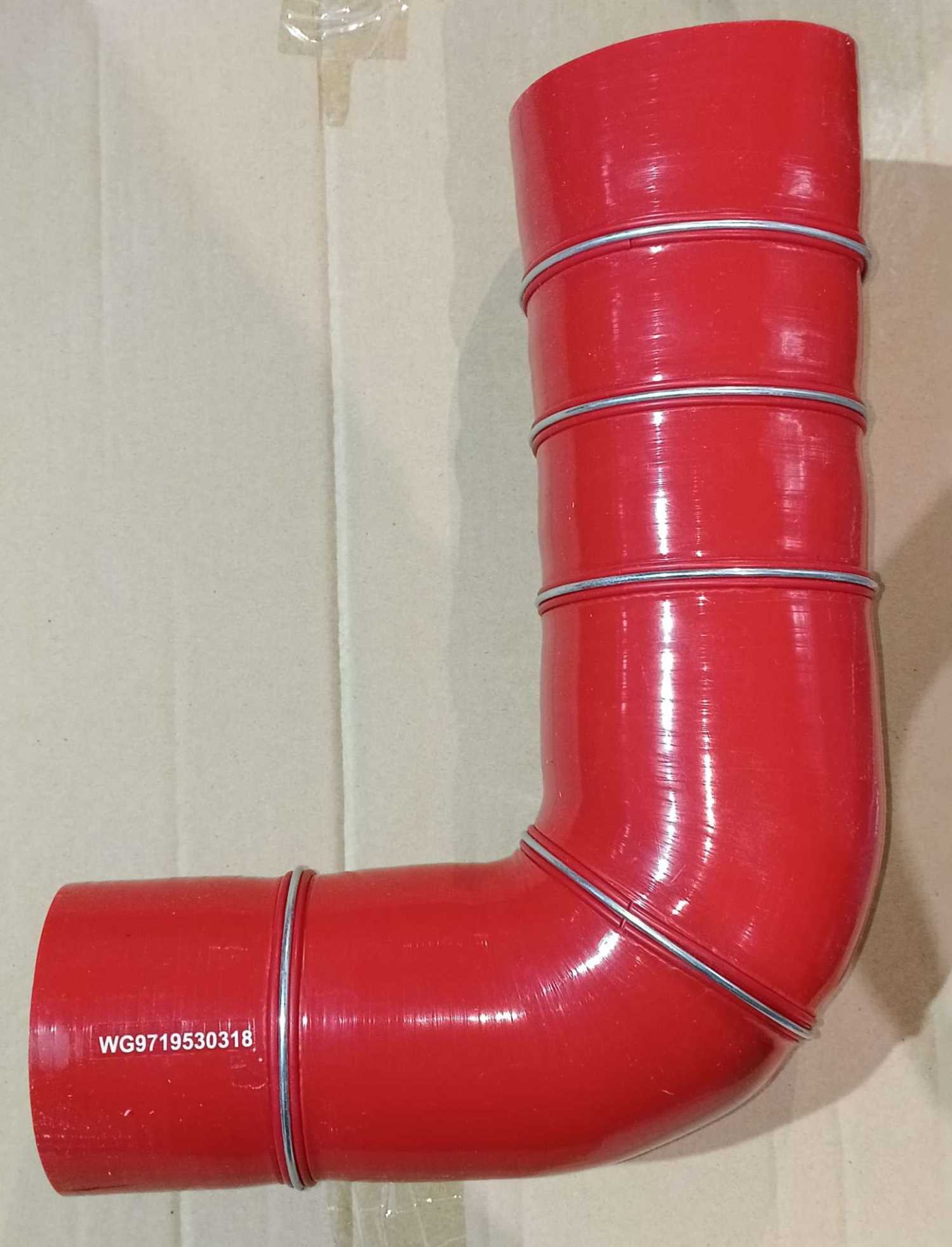 Intercooler pipe (bent at 90)