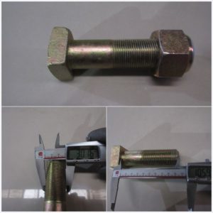 Болт с гайкой центрального зуба М30*110/4040000006