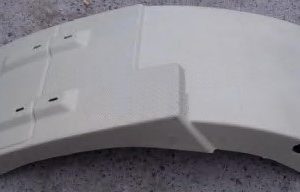 Крыло правое (брызговик) белый F3000