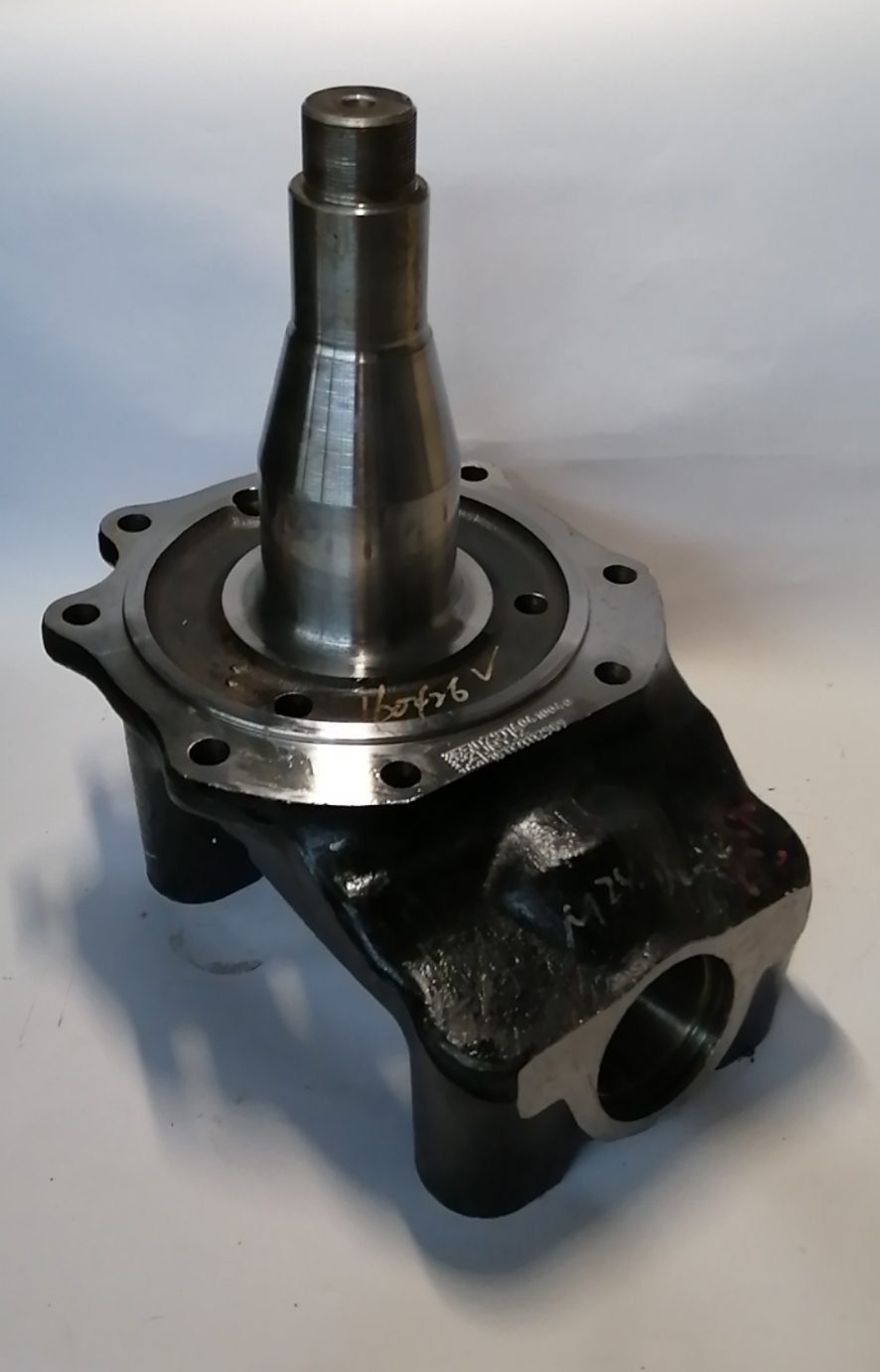 steering knuckle left/right assembly  F3000 Shaanxi